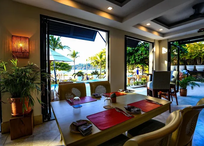 Elegant In High-end Community With Pool And Club Access *